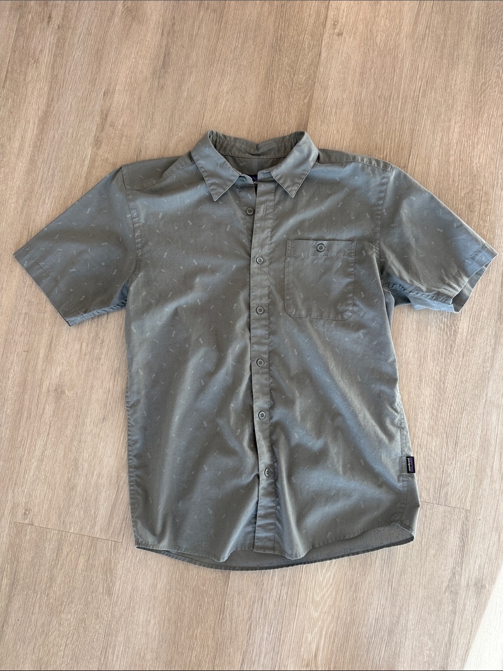 Patagonia Grey Button Down Shirt Small